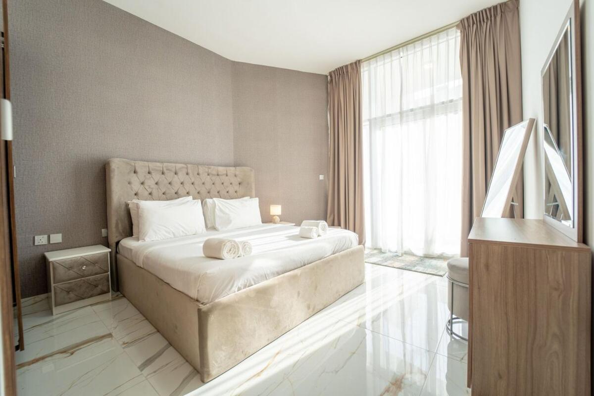 Aws Holiday Homes - Luxurious 2Br In Business Bay ドバイ エクステリア 写真