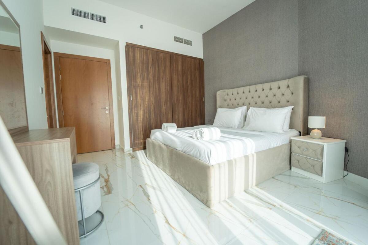 Aws Holiday Homes - Luxurious 2Br In Business Bay ドバイ エクステリア 写真